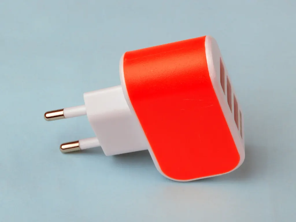 UL-certified USB wall charger